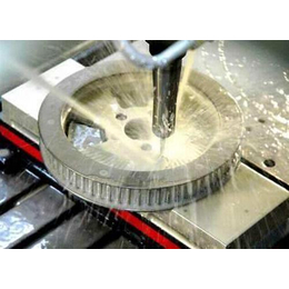 金屬切削加工服務(wù)中的關(guān)鍵角色 切削液、機(jī)床切削液與東迪潤(rùn)滑油